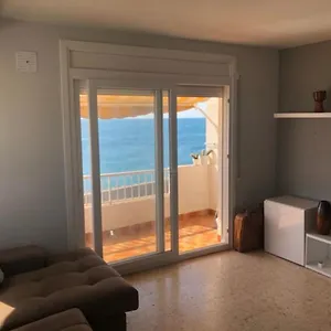 https://apartamento-en-ametlla-de-mar-a-primera-linea-de-mar.catalonia-hotels.com